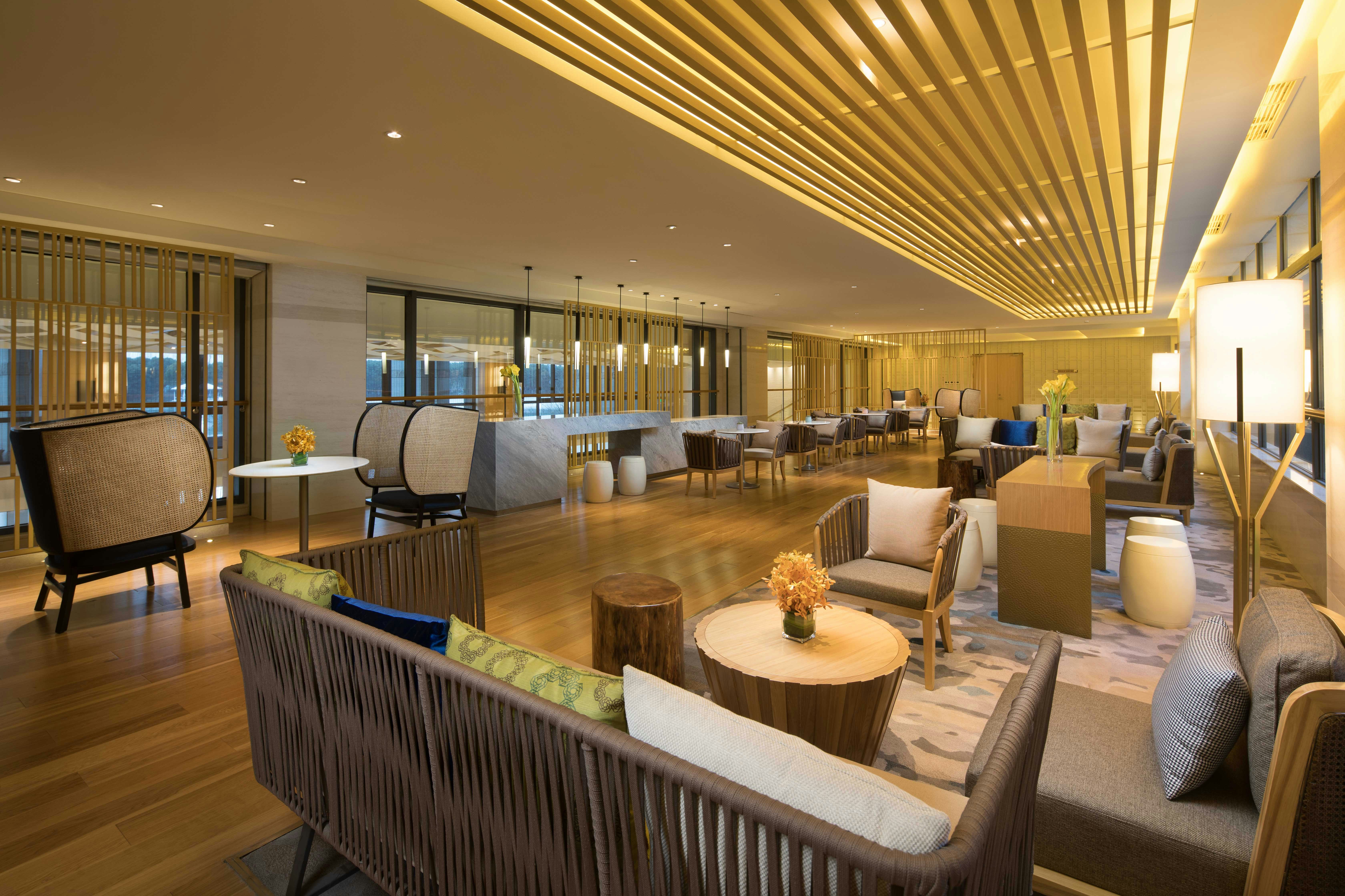HOLIDAY INN KUNSHAN HUAQIAO 17/50