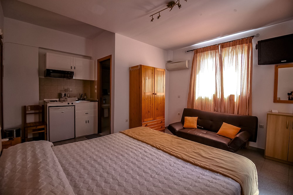 Domna Studios 17/56