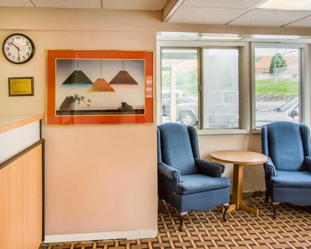 Econo Lodge Franklin - Springboro 26/33