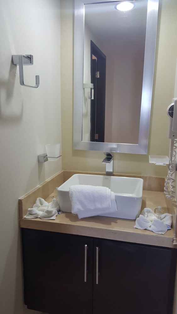 Suites Las Flores Beach Mazatlan 49/50