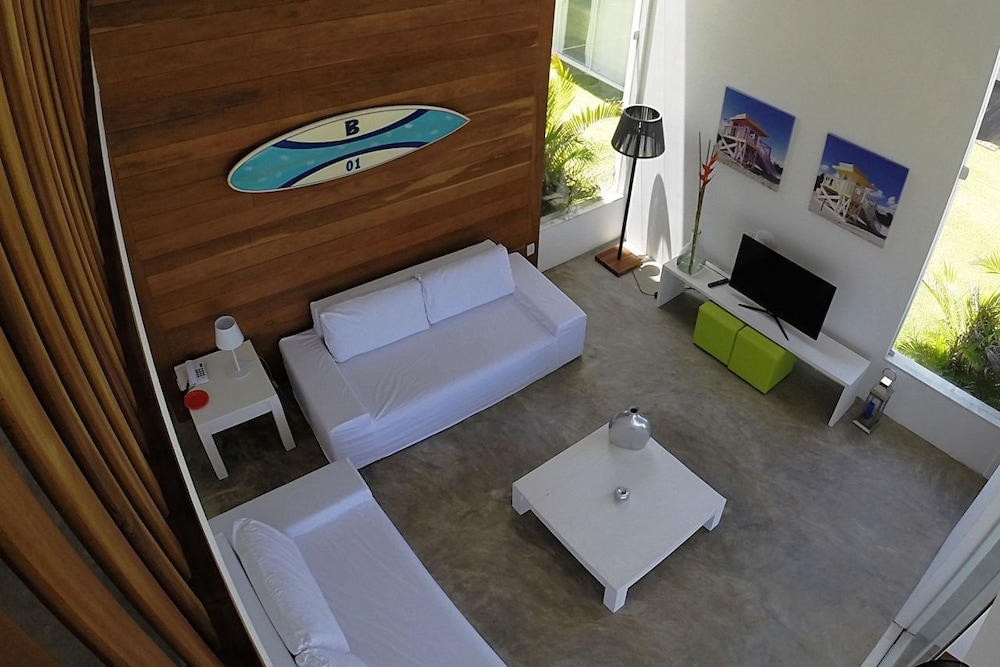 B Blue Beachouses 21/65