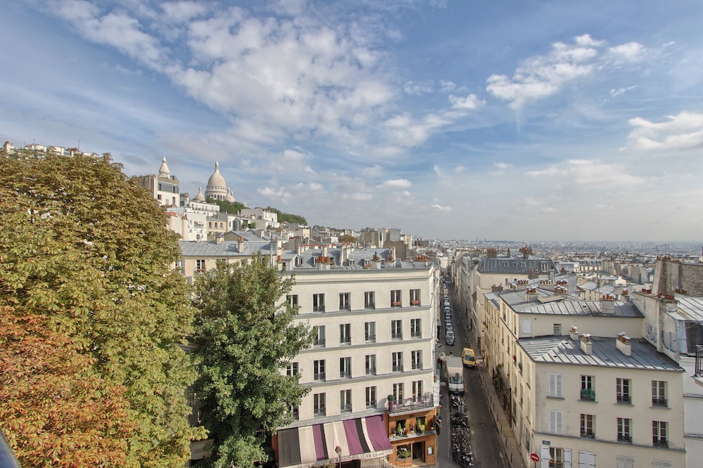 TIMHOTEL MONTMARTRE 52/57