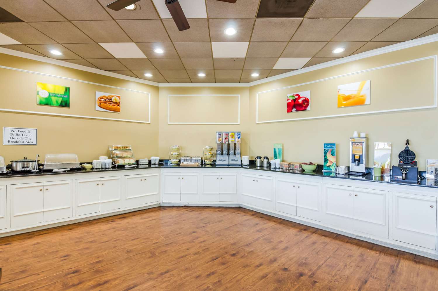 Quality Inn Roanoke Airport 7/23