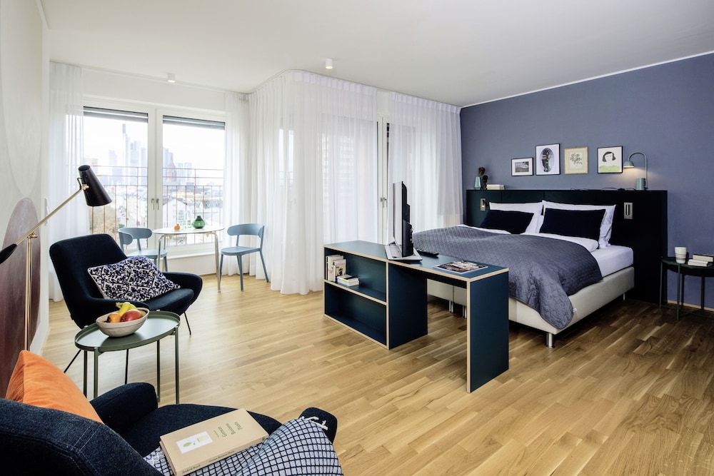 BUSINESS, EXECUTIVE, STUDIO, DOUBLE BED