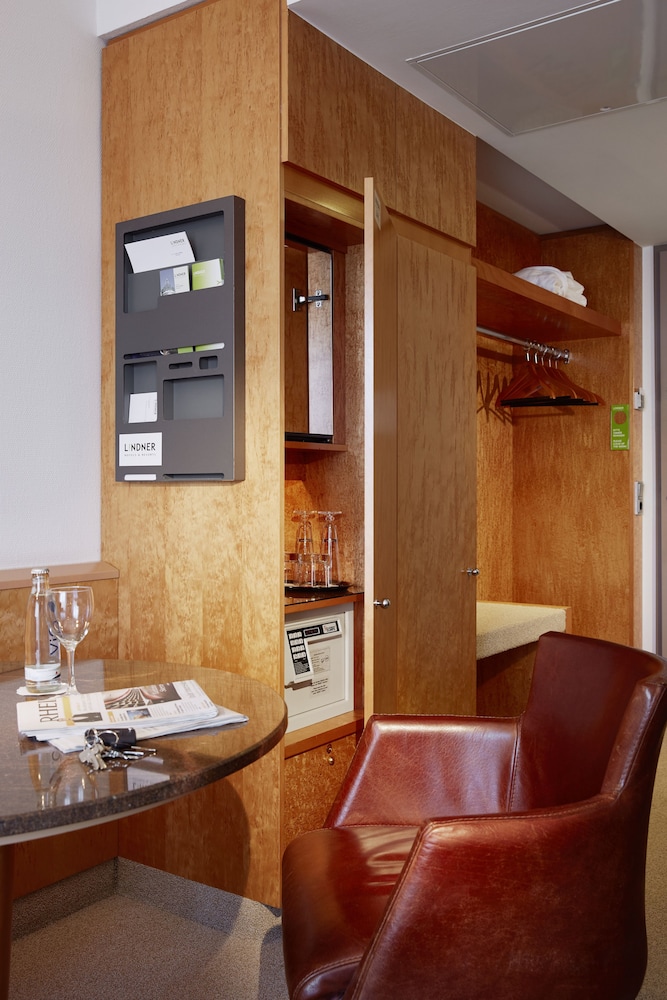 Lindner Hotel Dusseldorf Airport, part of JdV by Hyatt 54/75
