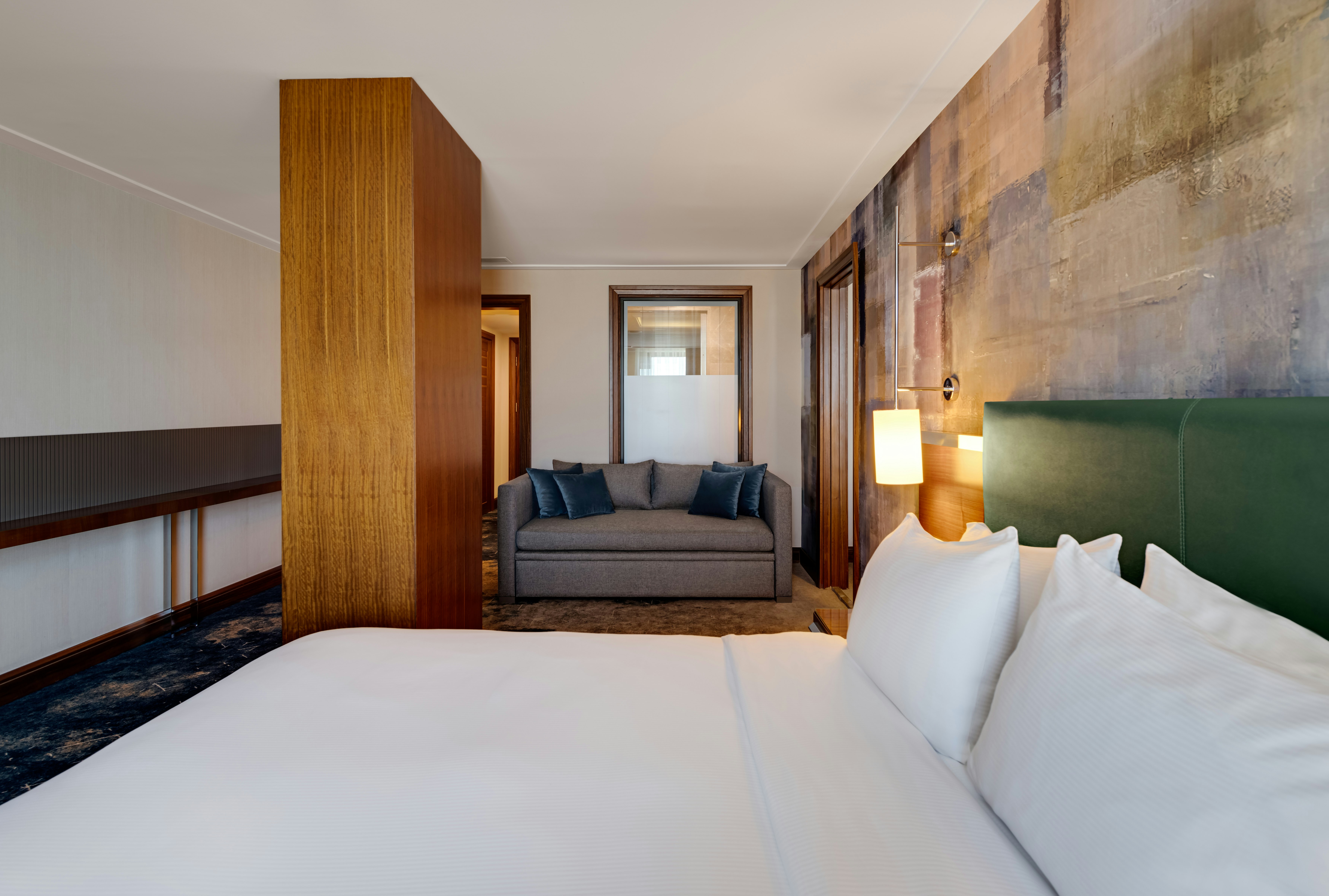 Doubletree By Hilton Hotel Van 27/87