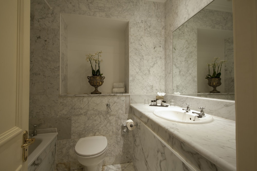 غرفة قياسية بسرير مزدوج، Glen View Hotel 5/5