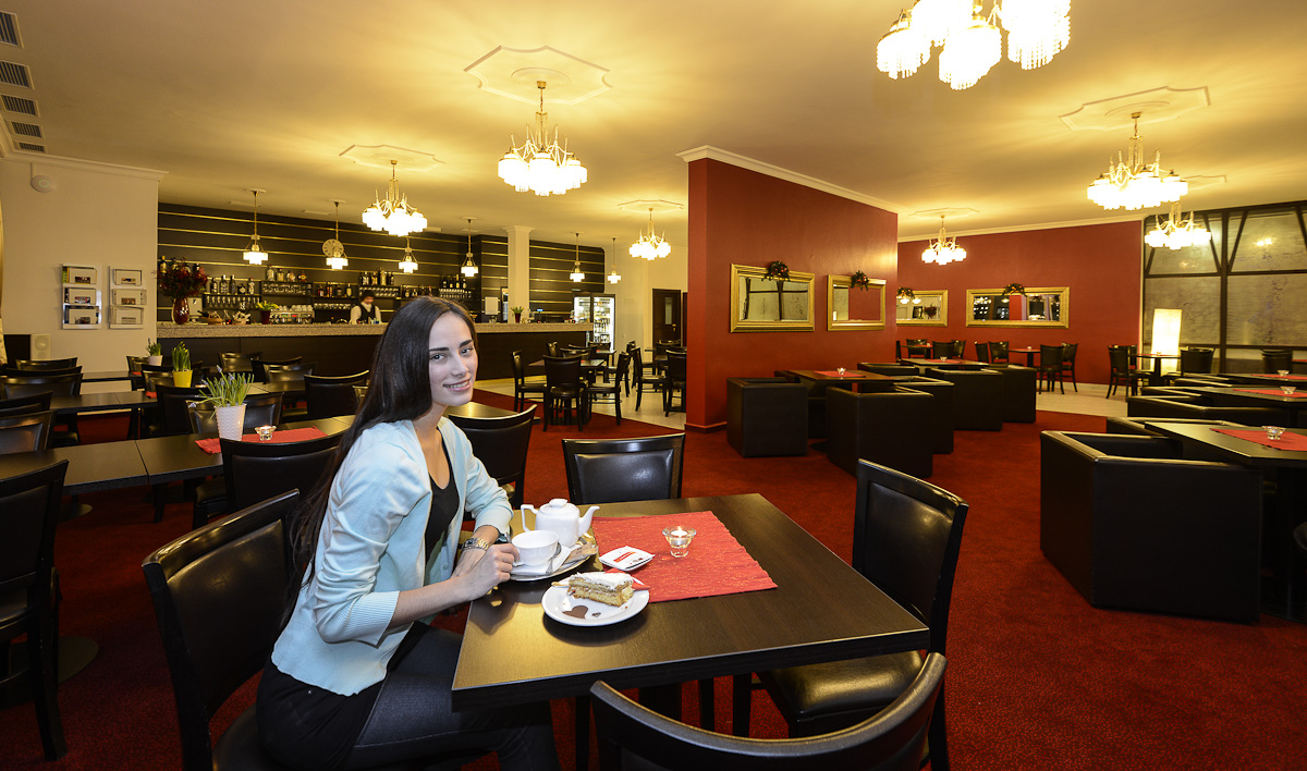 Hotel Slovan 81/100