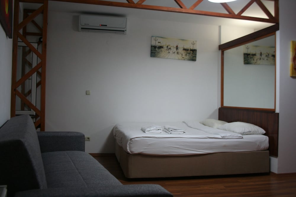 NEW PERA HOTEL 13/59
