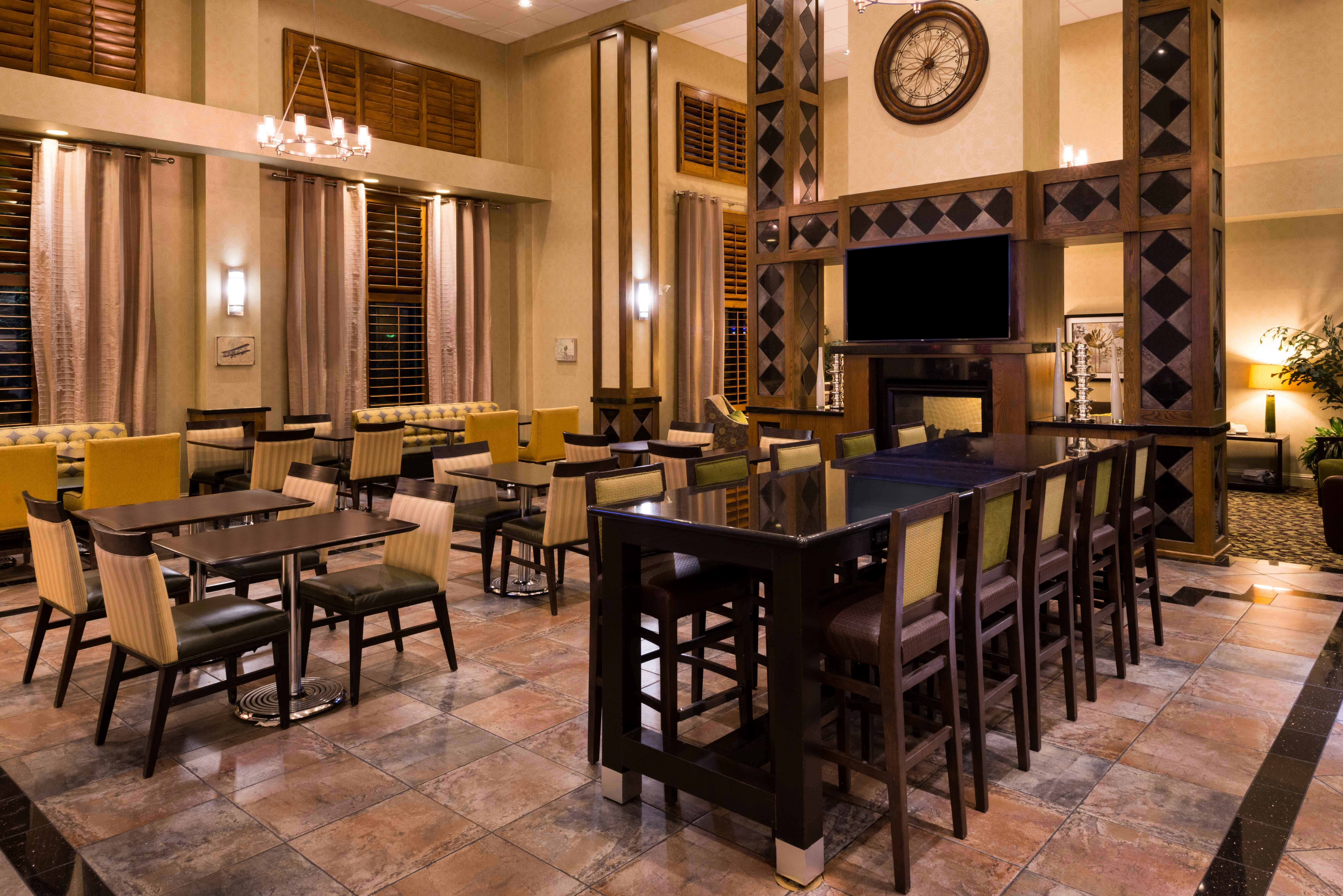 Hampton Inn Suites Carson City 42/56