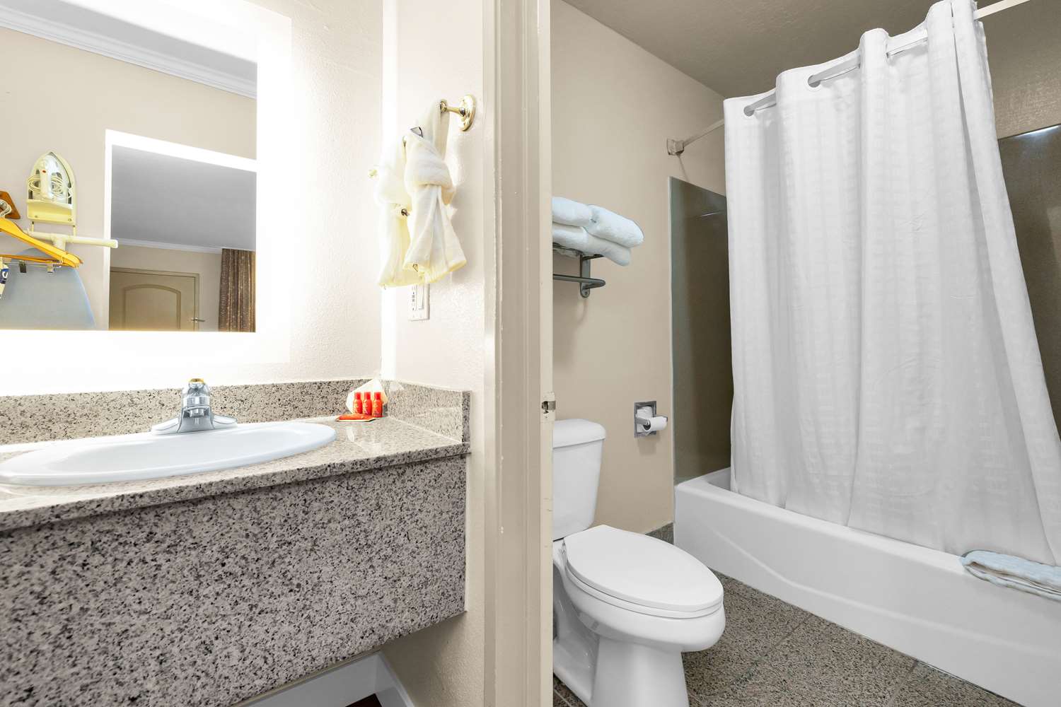 Room, Double Bed, Bathtub, Accessible