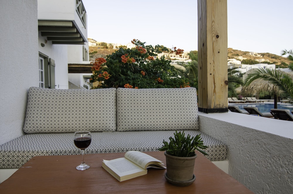 Yialos Ios Hotel 55/64