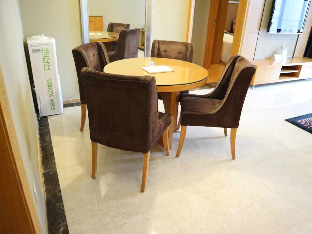 Dan Executive Apartment Guangzhou 40/48