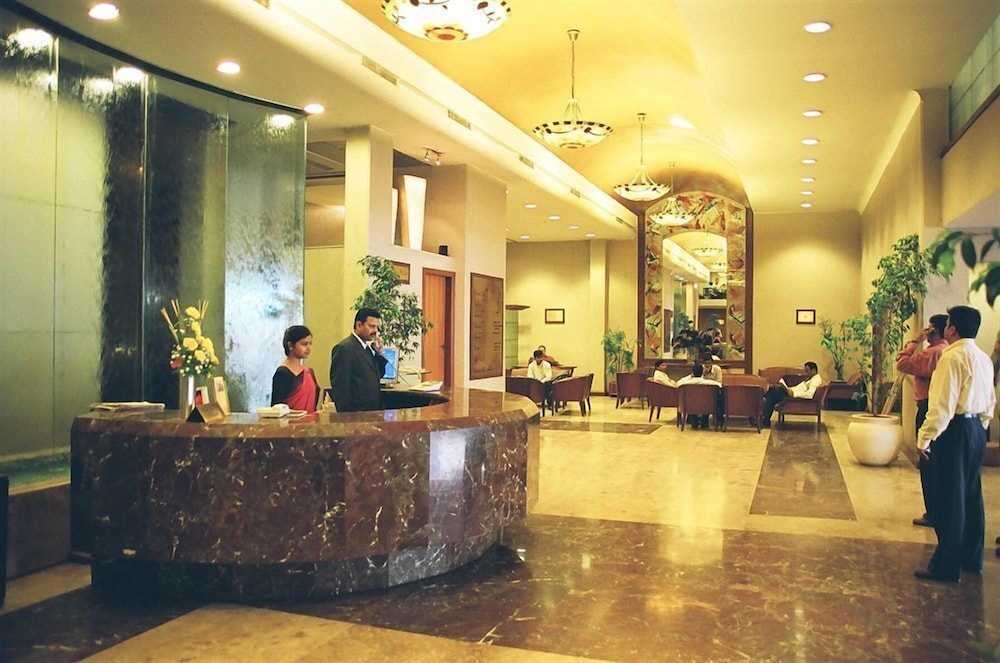 Hotel Aurora Towers 5/29