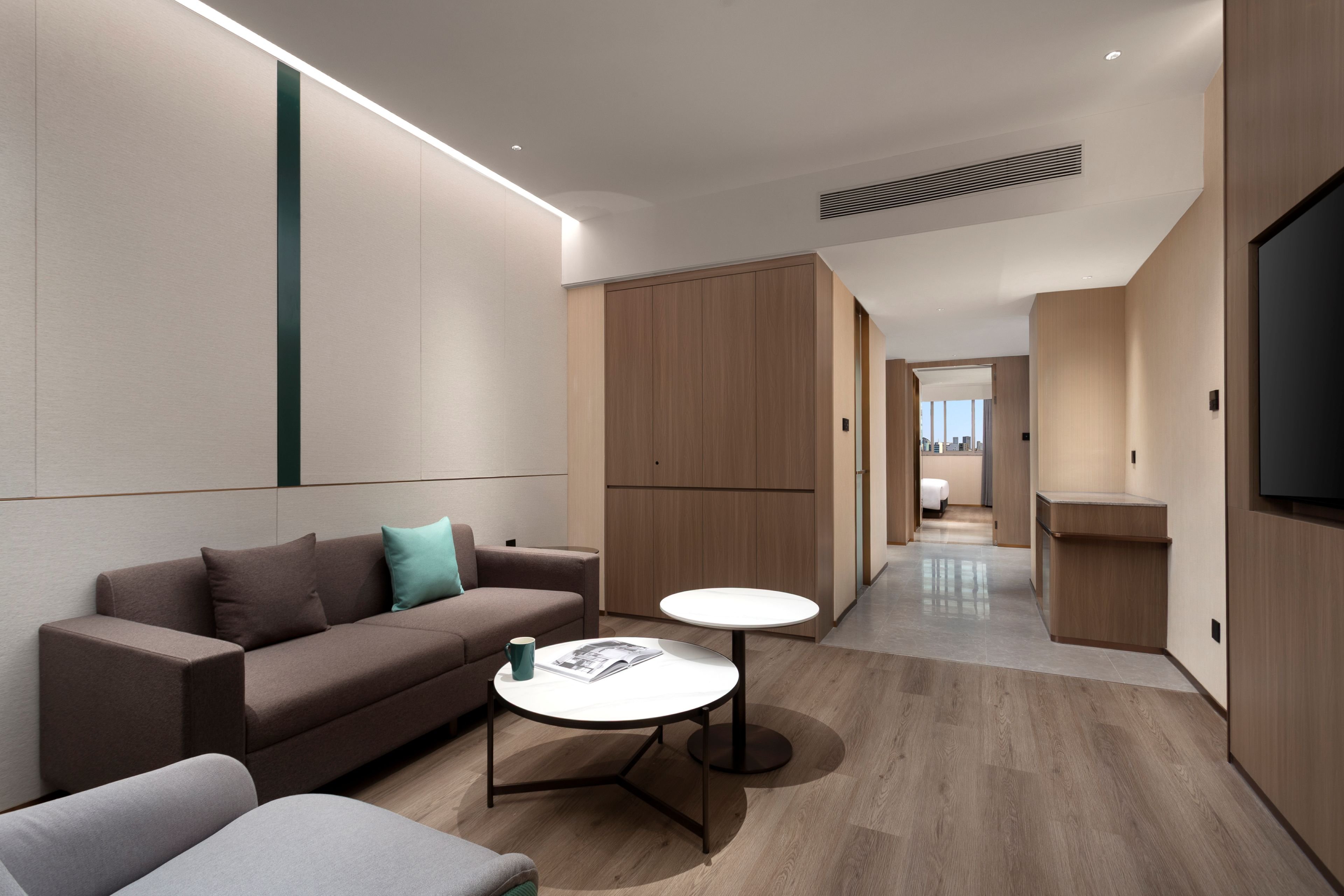 Holiday Inn Shanghai Jing'an by IHG 28/57