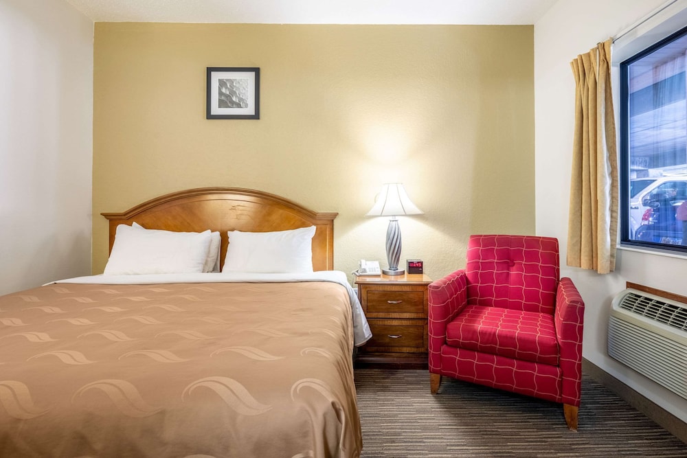 Quality Inn Keystone near Mount Rushmore 28/47