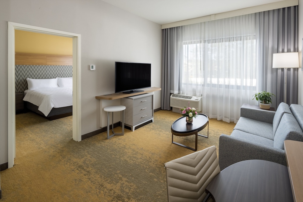 Holiday Inn Long Island - Islip Arpt East 25/46