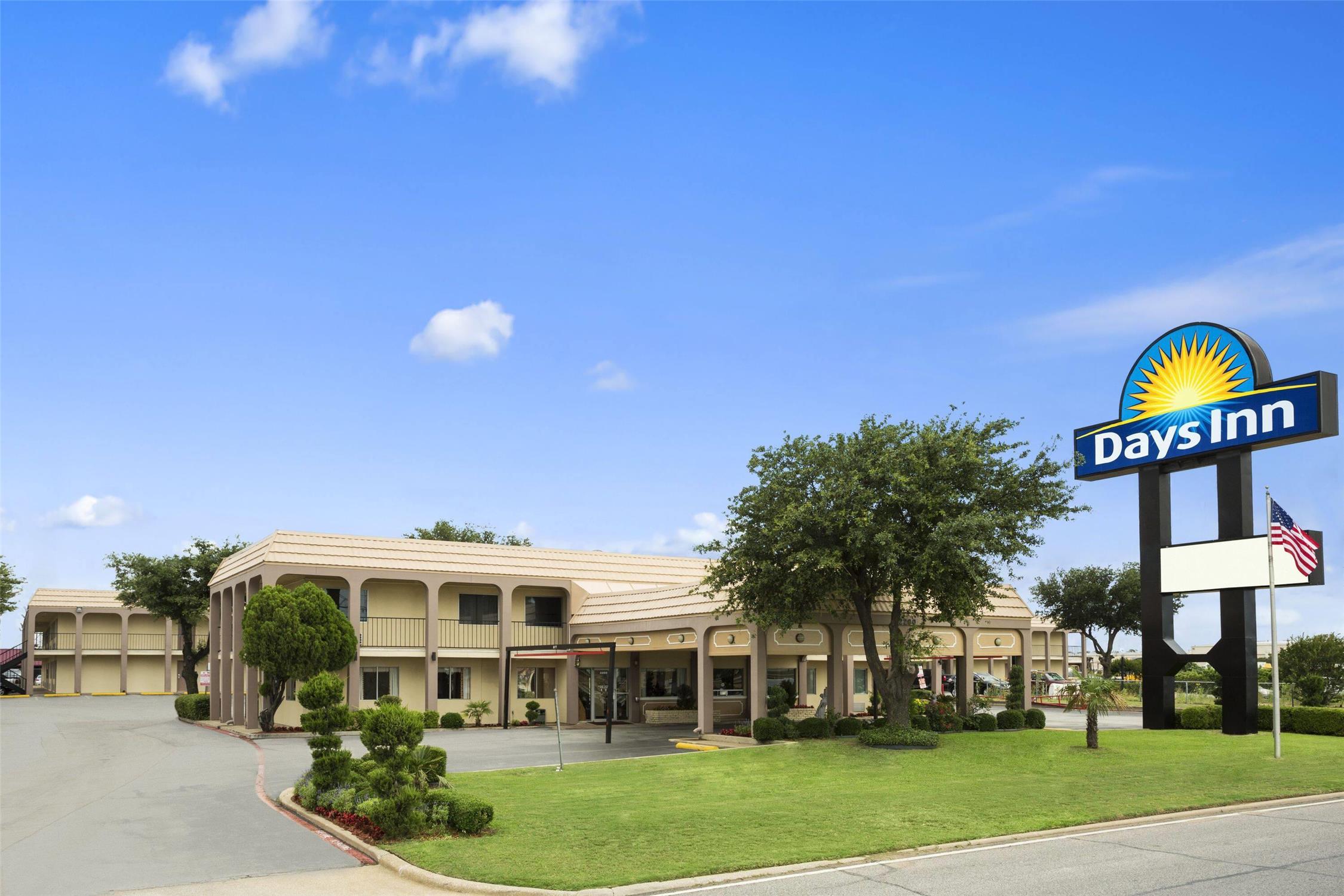 Days Inn By Wyndham Dallas Irving 2/13