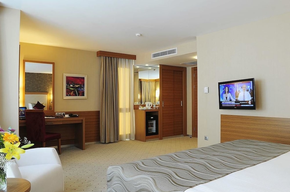 DEMORA HOTEL 7/64