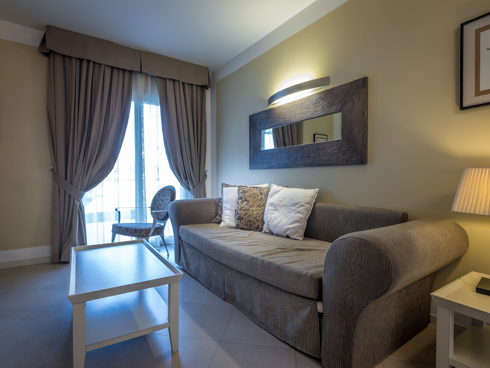 Parc Hotel Germano Suites 49/73