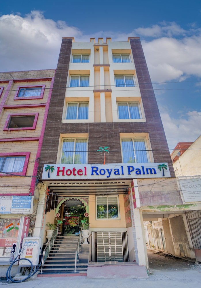 HOTEL ROYAL PALM 5/61
