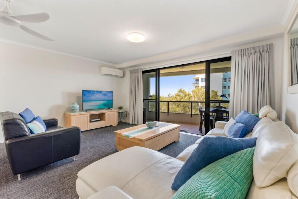San Marino By the Sea Apartments 74/100