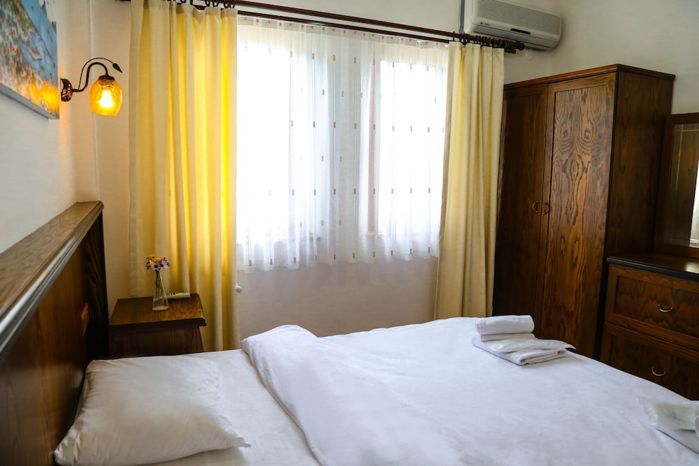 Destina Suit Hotel 6/30