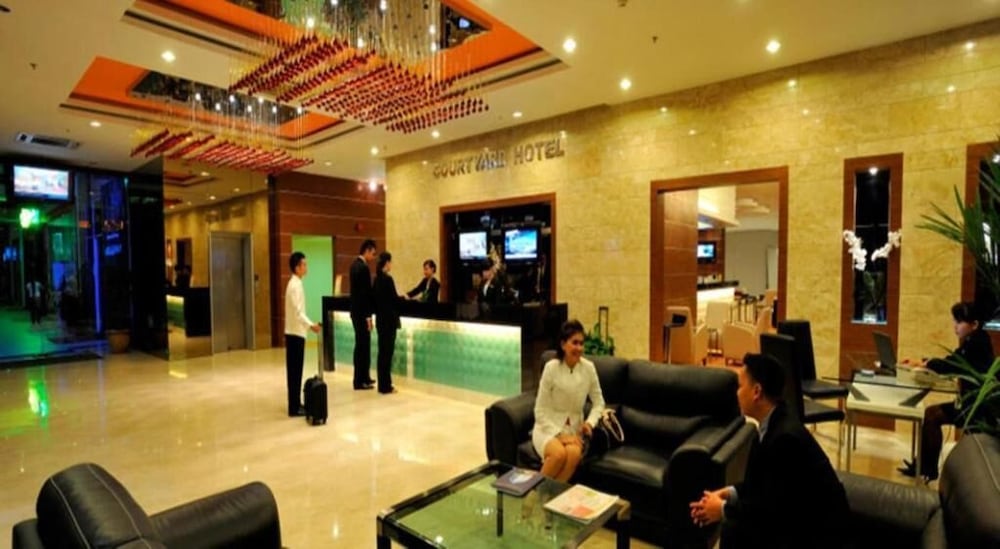 Courtyard Hotel At 1borneo 34/59