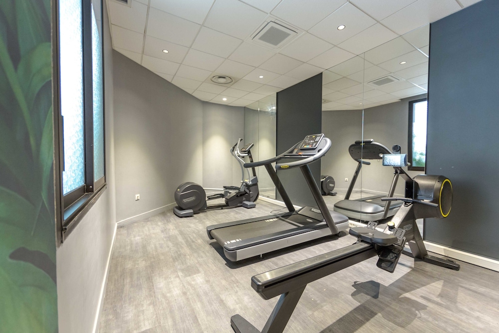 Mercure Hyeres Centre 37/73