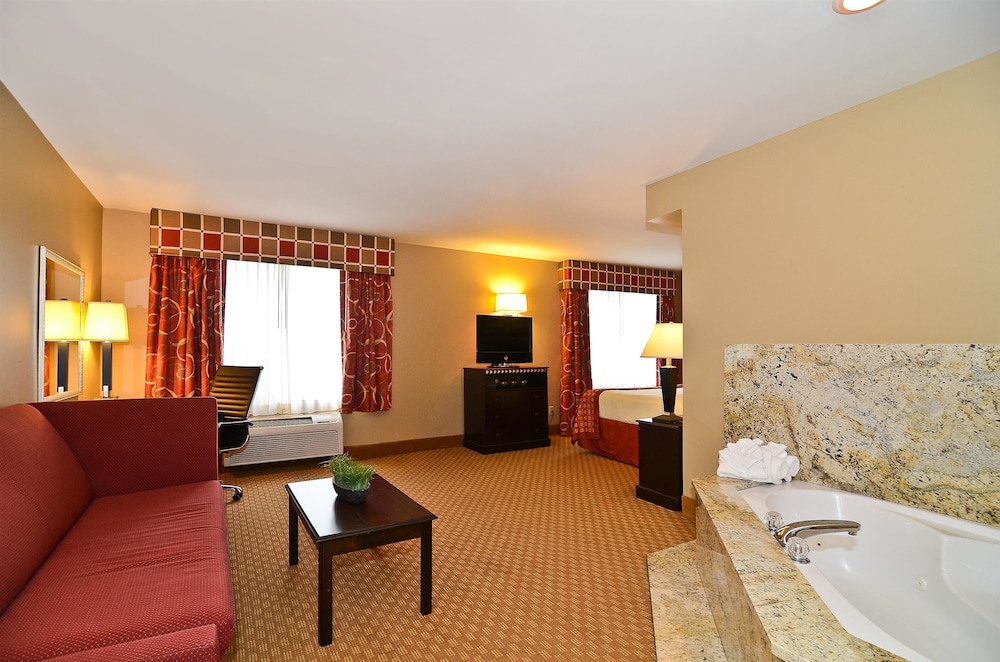 Spark by Hilton Oak Forest 19/48