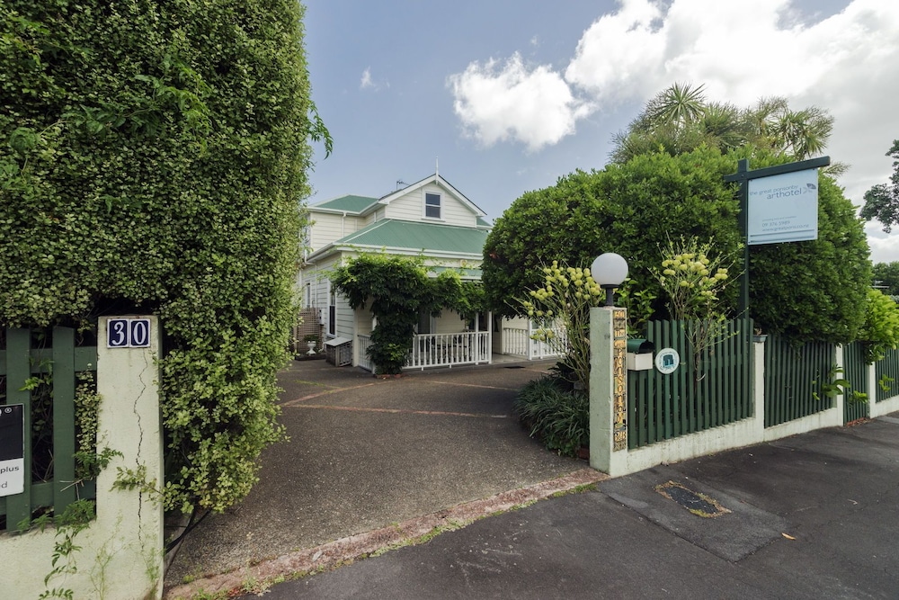 The Great Ponsonby Arthotel 65/72