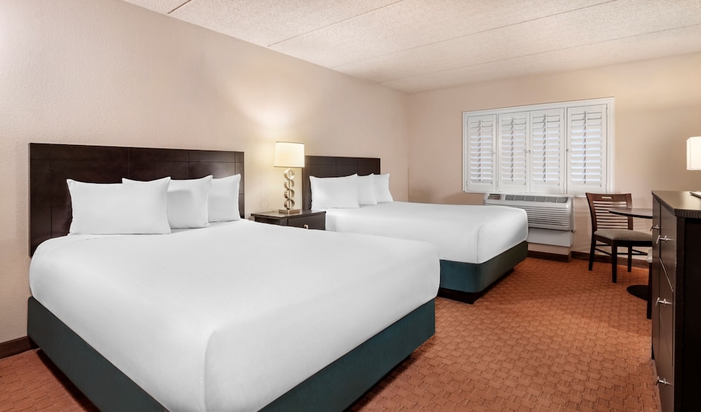 Tropicana Laughlin 17/50
