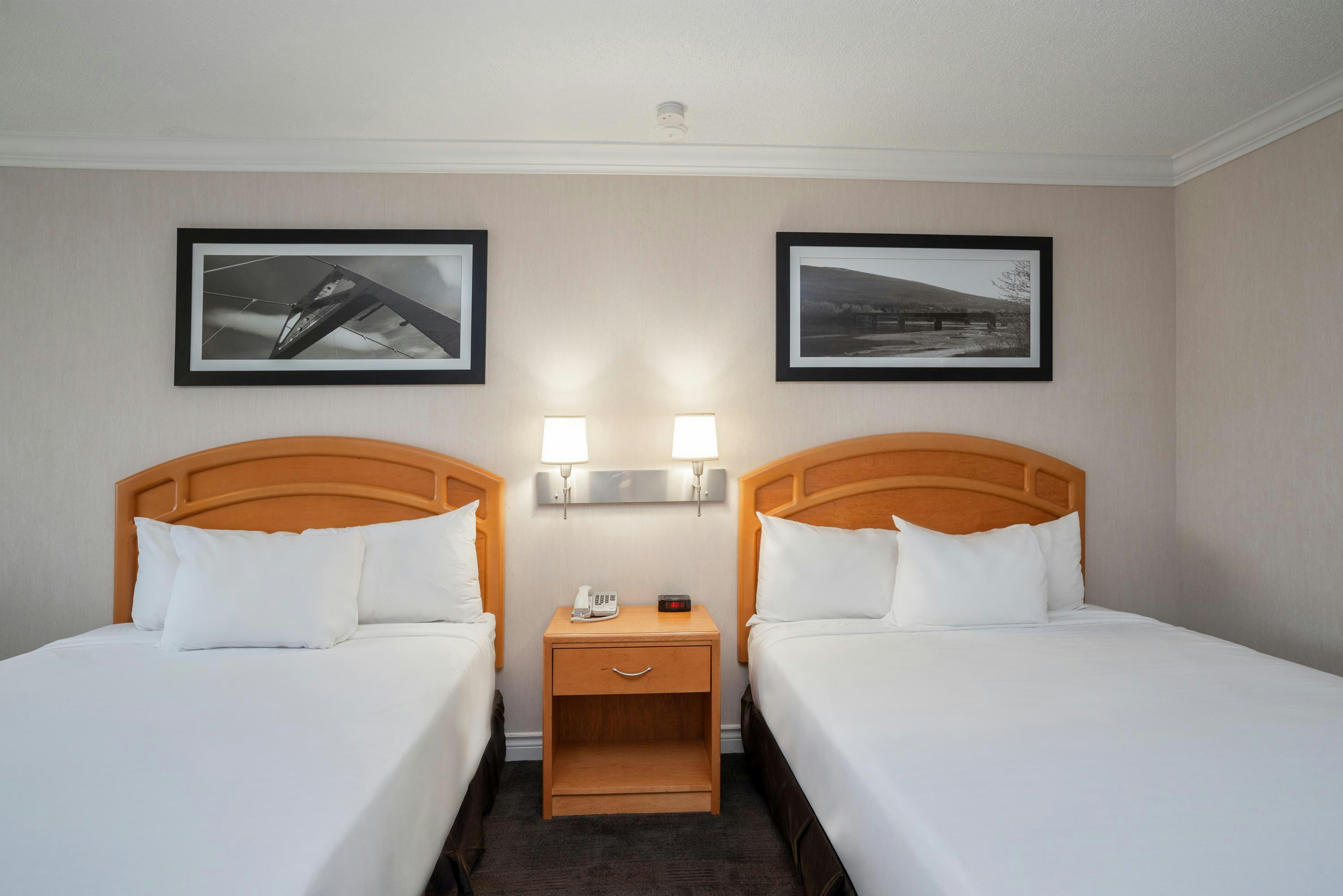 Studio, 2 Queen Beds, Kitchen, Monashee Building، Sandman Hotel Revelstoke 3/5