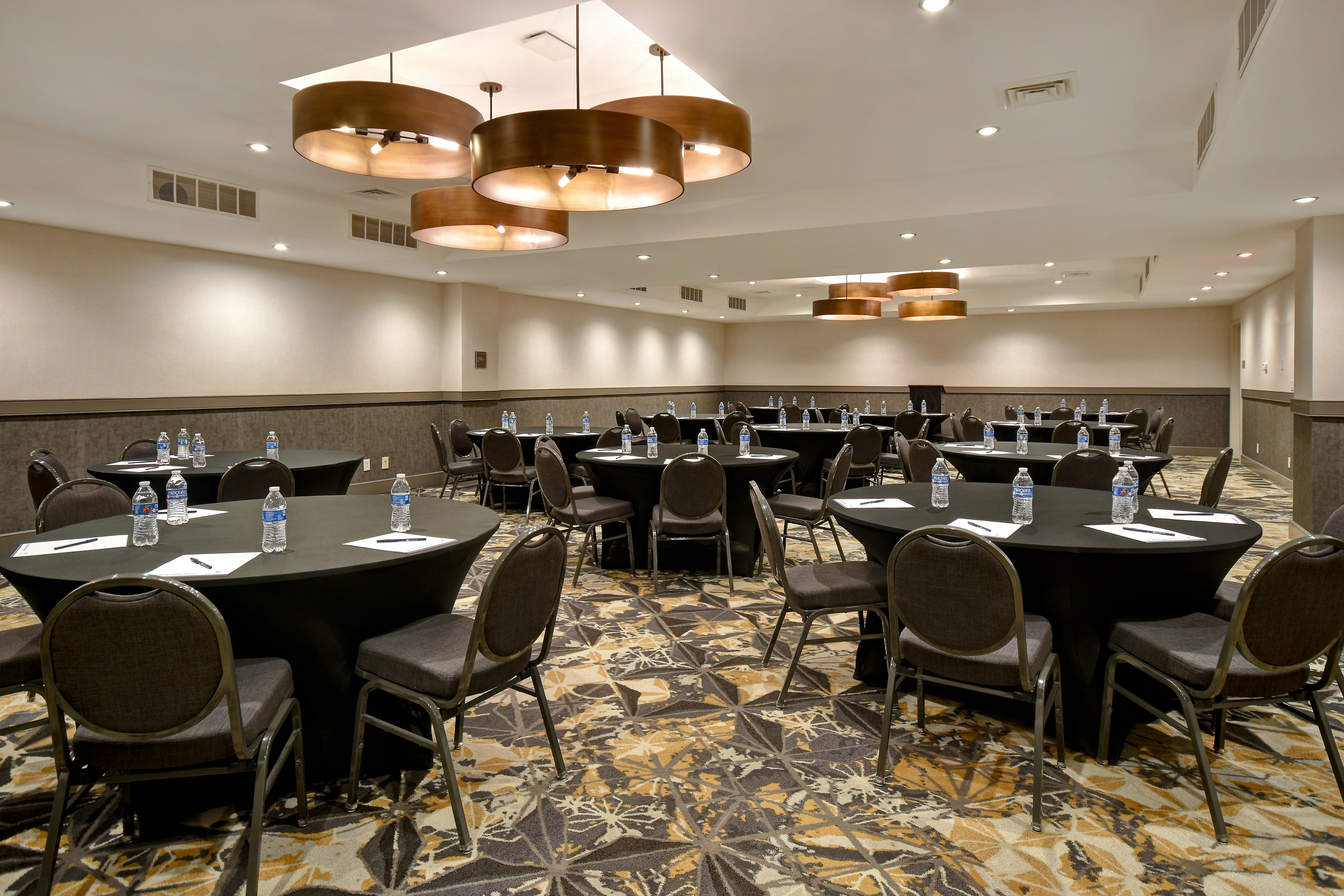 Doubletree By Hilton St Louis Airport Mo 53/59