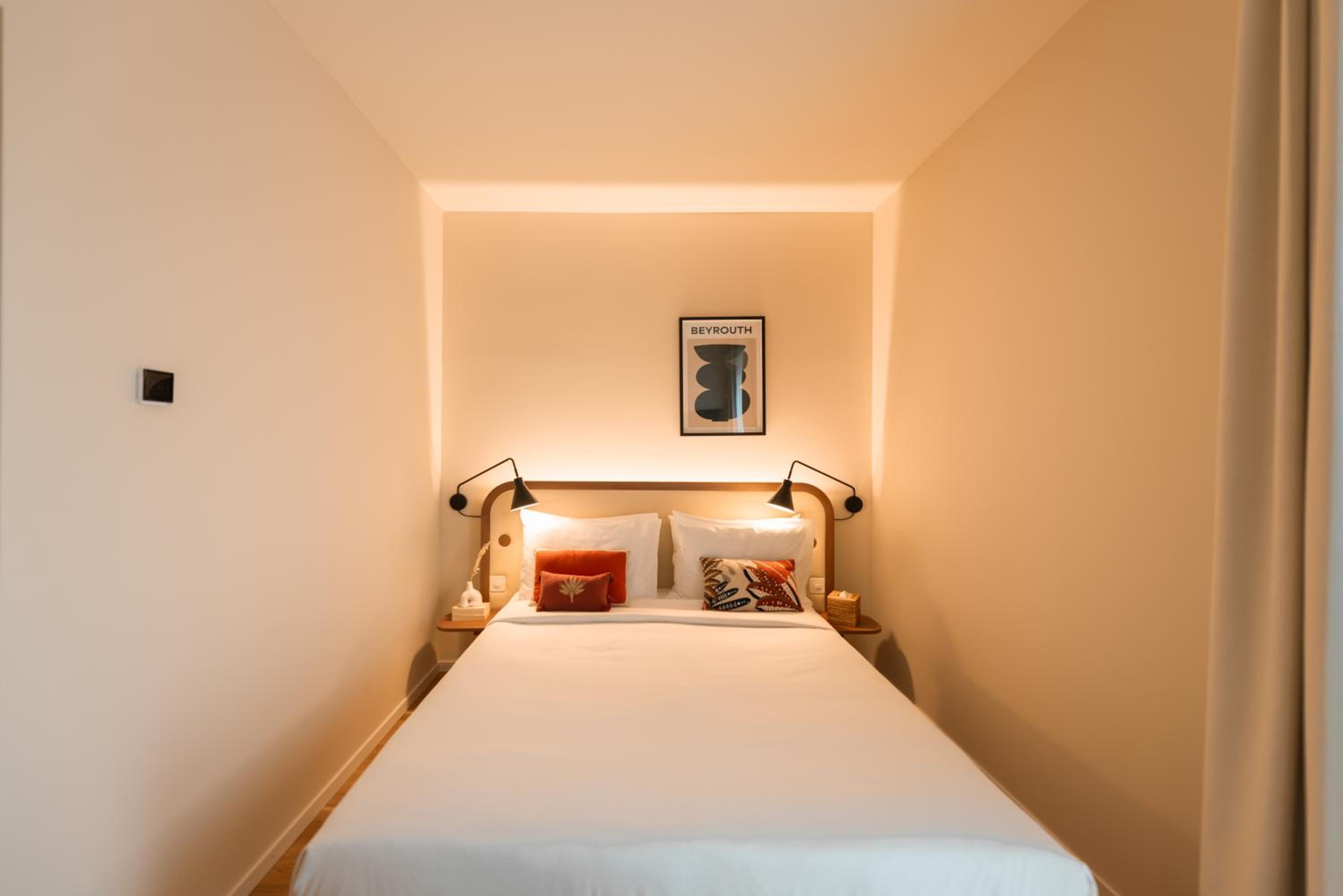 Standard, Queen Bed, HOOD Hotel 4/8