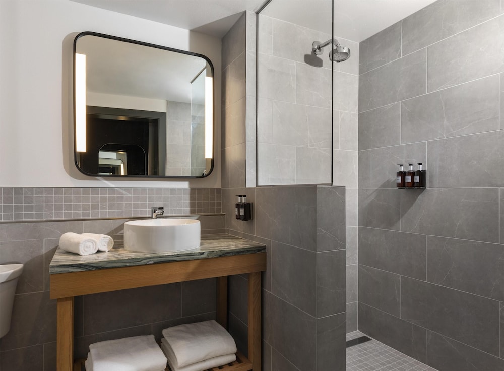 Urban, King Bed، Kissel Uptown Oakland, in the Unbound Collection by Hyatt 8/8