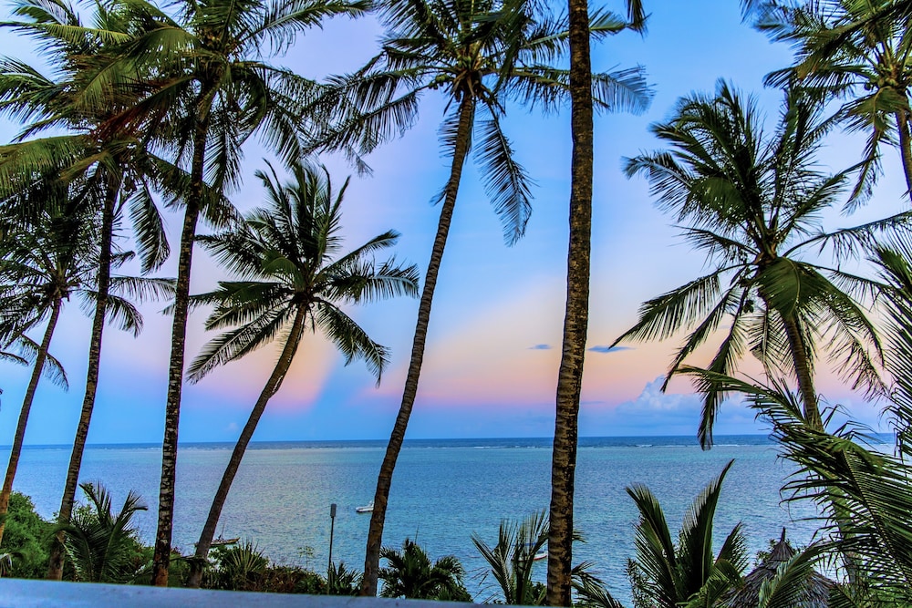 Mombasa Beach Hotel 27/39