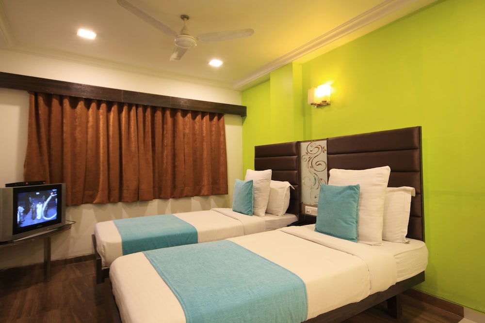 Capital O 891 Hotel Kadamb Inn 22/61