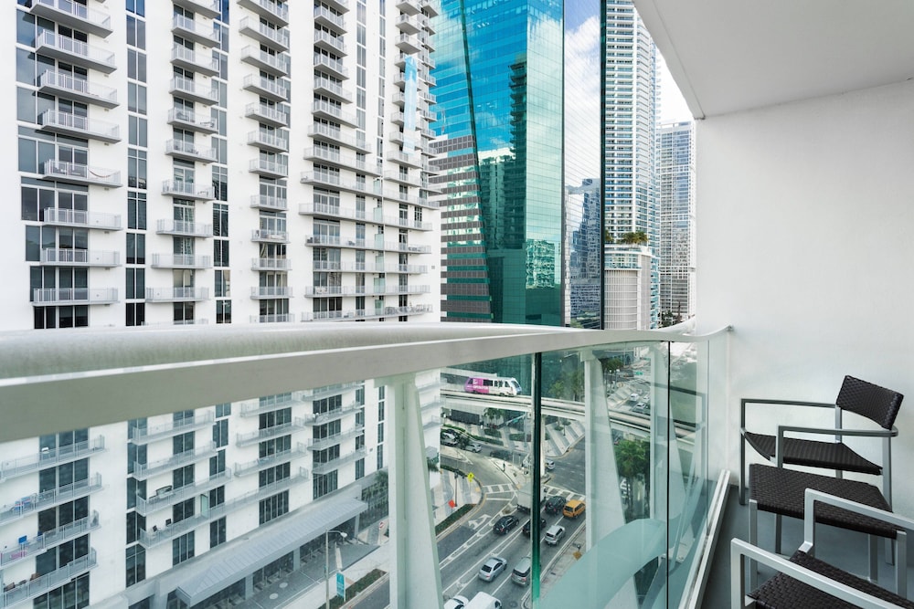 Courtyard By Marriott Miami Downtown 24/52