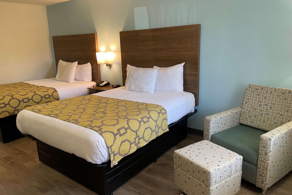 Baymont by Wyndham Biloxi Ocean Springs 29/60