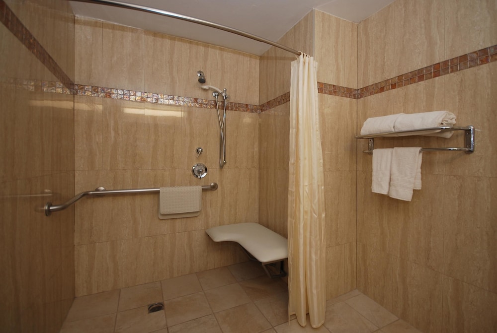 Best Western Los Angeles Worldport Hotel 16/32