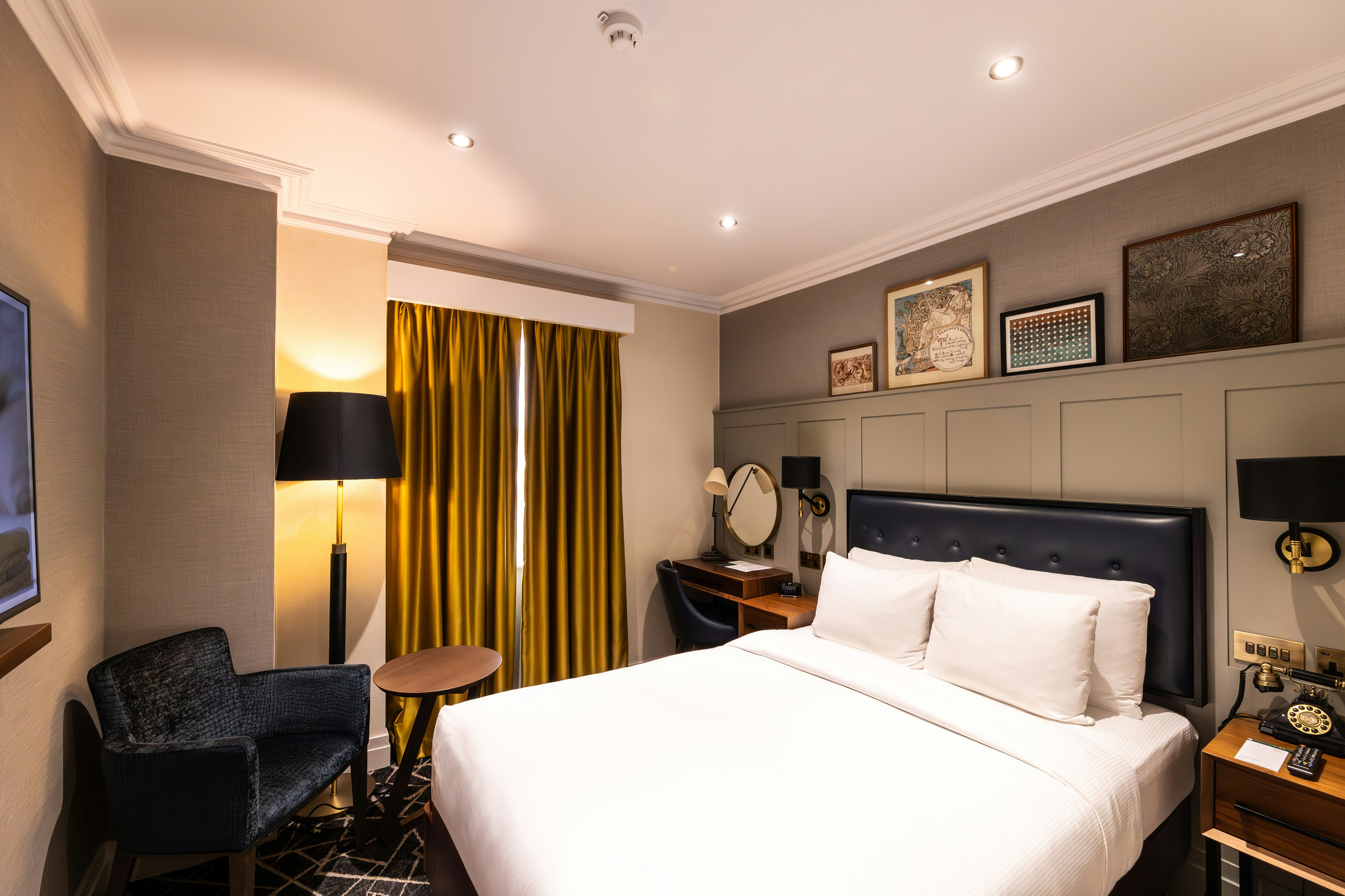 SUPERIOR, DOUBLE BED
