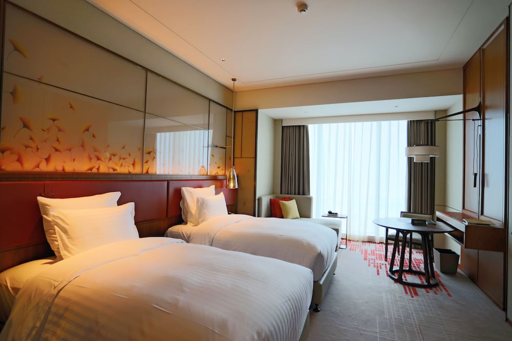 SUPERIOR, TWIN BEDS, RIVER VIEW