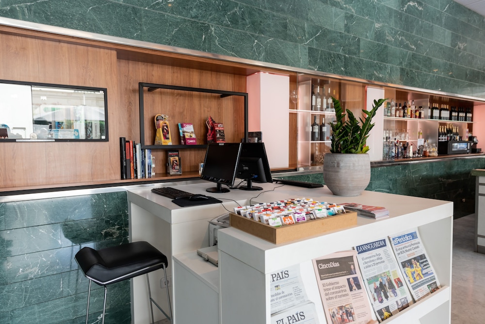 Aparthotel Atenea Barcelona in BARCELONA