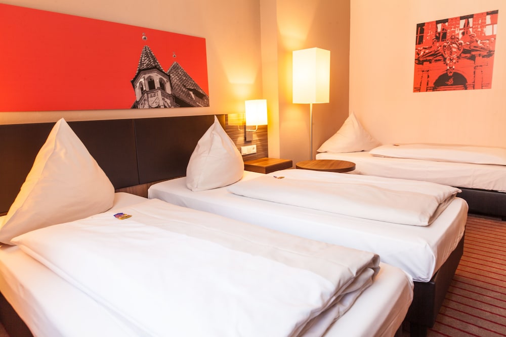 Novina Hotel Tillypark 28/71