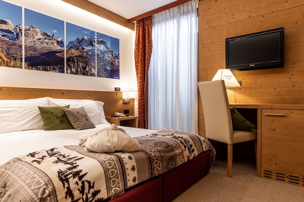 HOTEL CAMINETTO 32/67