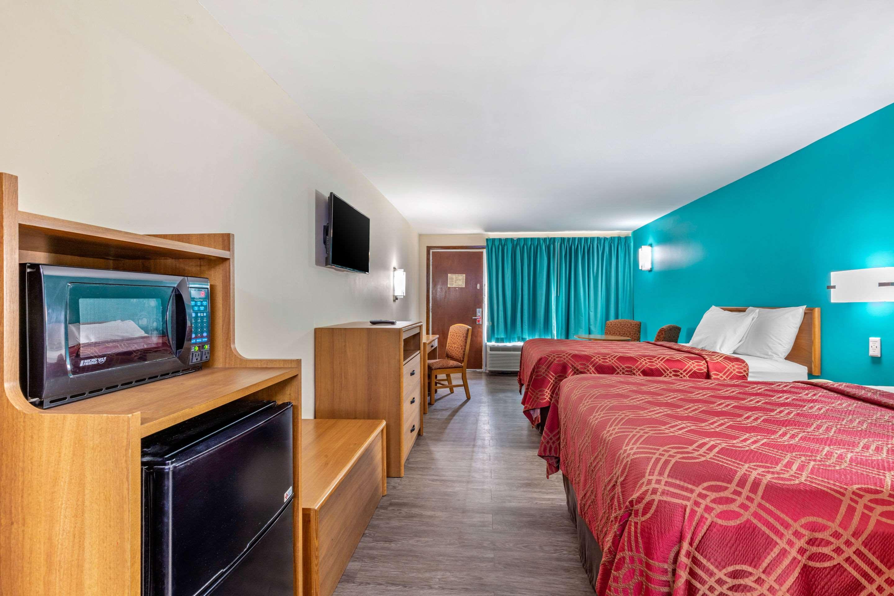 Suite, 2 Queen Beds