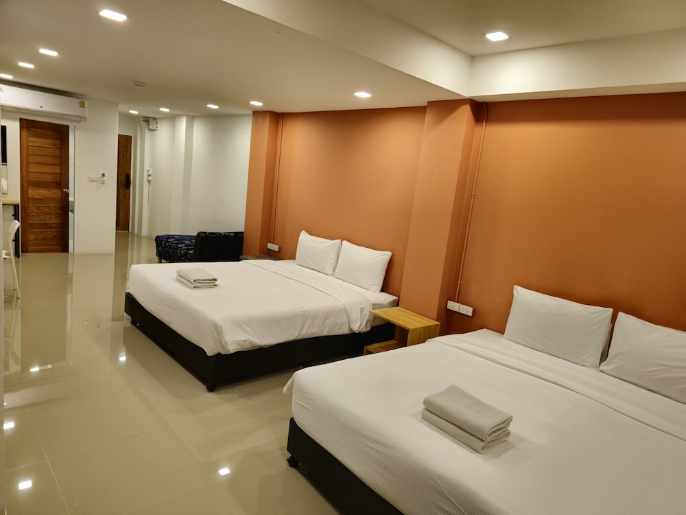 Superior, Quadruple, 2 King Beds, Sofa, Building 2