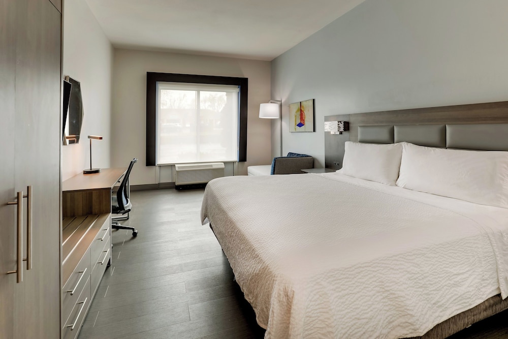 Holiday Inn Express Hotel Suites Richmond 28/67