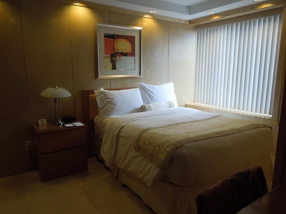 The Eldon Luxury Suites 13/51